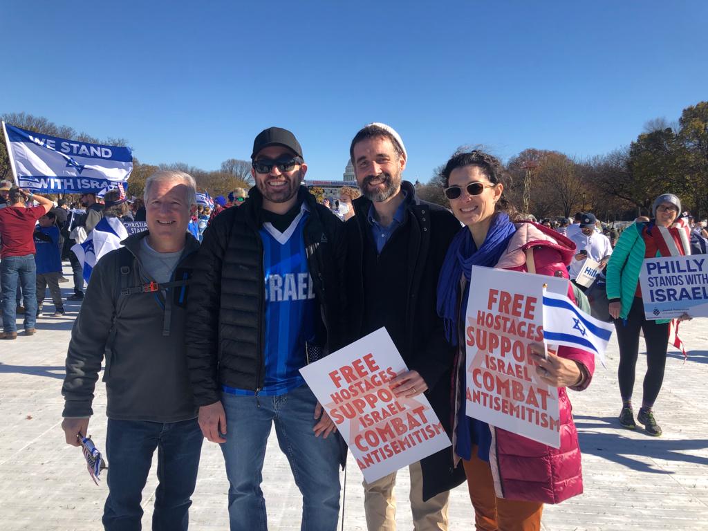 Rabbi Glick and others at the March for Israel in Washington D.C.